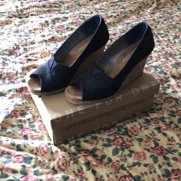 Tom’s Shoes